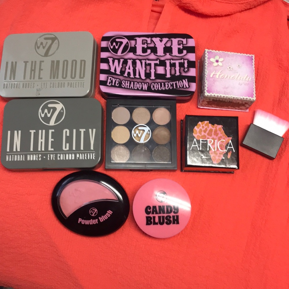 W7 “dupes” bundle. SOLD